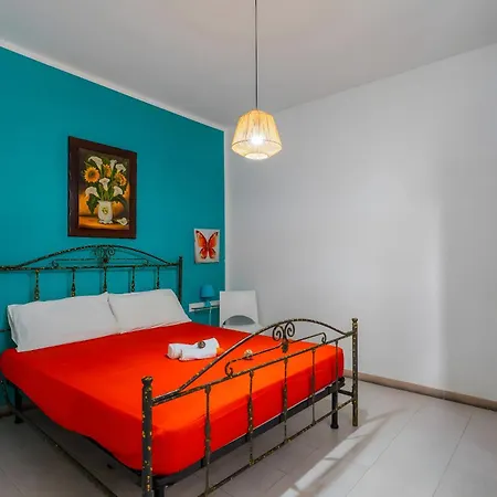 Daire A Due Passi Dal Mare Primo Piano Torre Lapillo