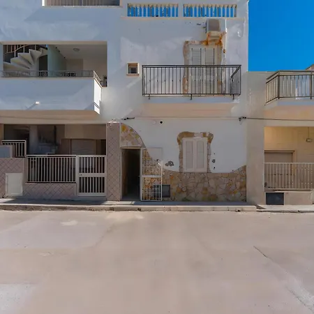 A Due Passi Dal Mare Primo Piano Апартаменты