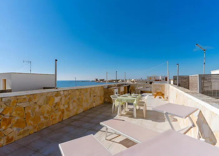 A Due Passi Dal Mare Primo Piano 托雷拉皮罗